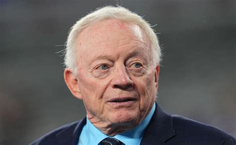twitter daks burat|Dak Prescott sends brutal message to Jerry Jones.